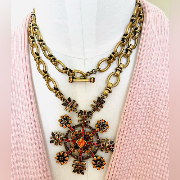 Heidi Daus Stunning “Scandinavian Snowflake” Swarovski Crystals toggle Necklace